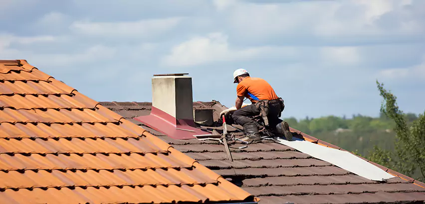 Cedar Roof Maintenance in Puyallup