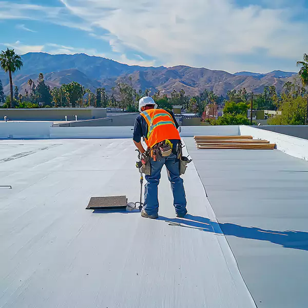 Why Puyallup Property Owners Trust Puyallup Roofing Services for Flat Roofing?